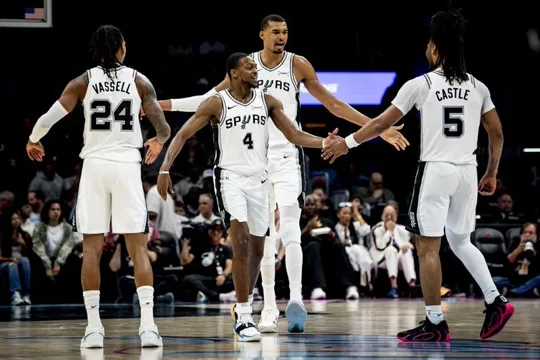 星空体育登录入口-ESPN预测开拓者vs马刺：开拓者胜率19.9%，马刺胜率80.1%